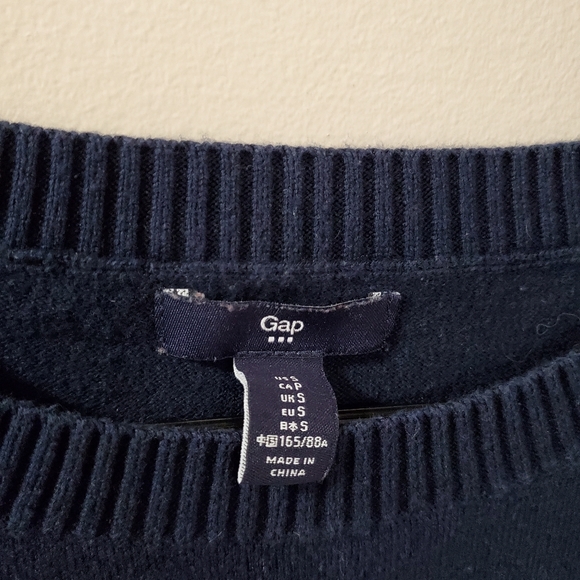 "Let's get away" - Navy sweater with red text - The Gap - Size S - Picture 3 of 6